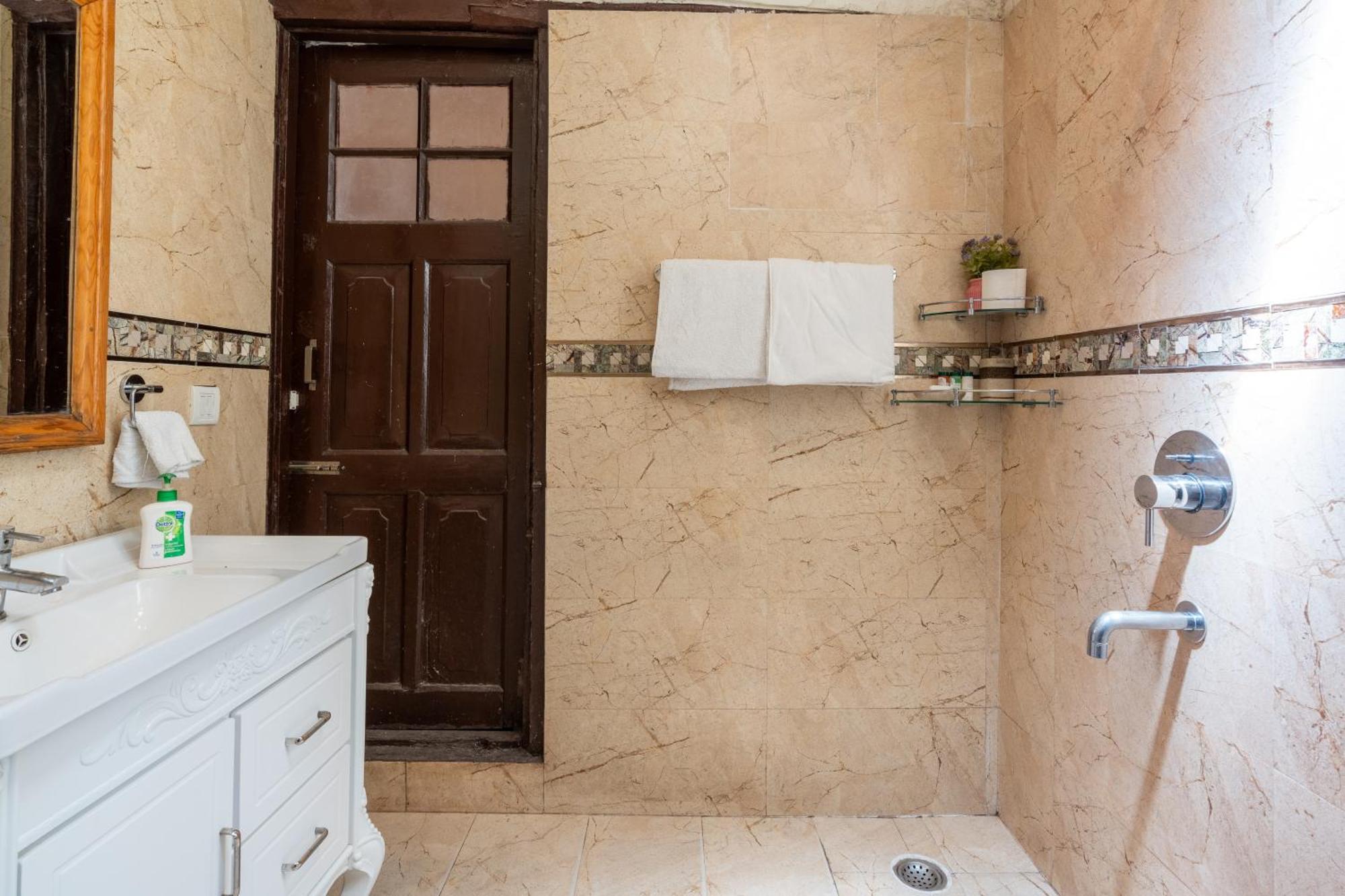 Saffronstays Kashi Villa カソーリ エクステリア 写真
